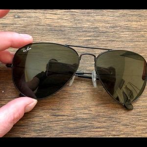 Black Ray Ban Aviators